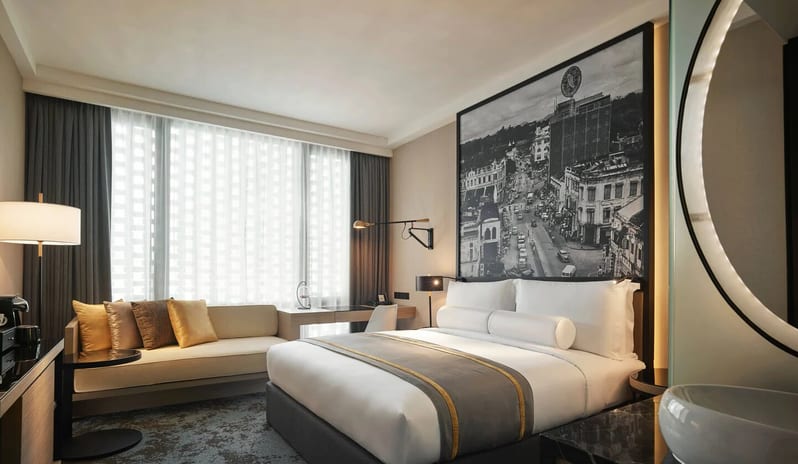 Hotel Stripes Kuala Lumpur - King Club Deluxe Room